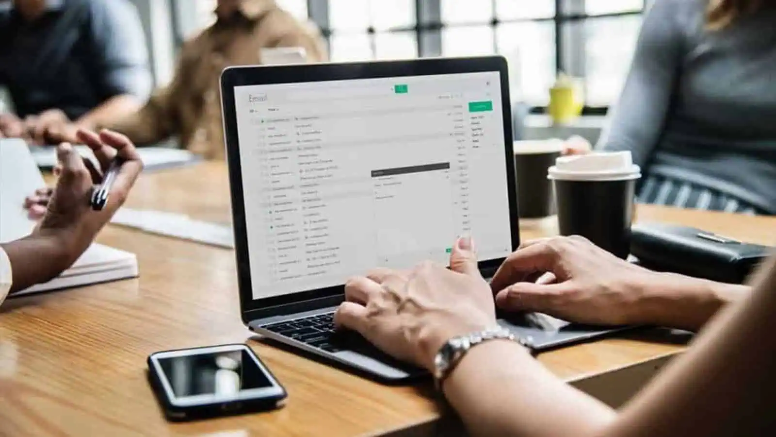 B2B Competitive Intelligence: Unlock Market Trends Before Your Competitors
